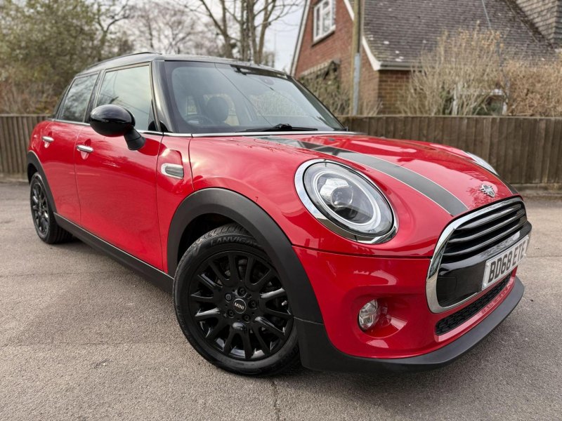 MINI HATCH 1.5 Cooper Steptronic Euro 6 (s/s) 5dr